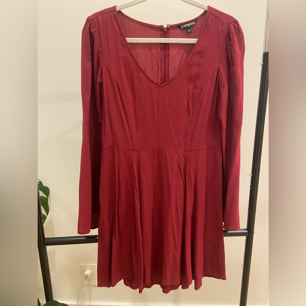 Mini red dress with quarter length sleeves